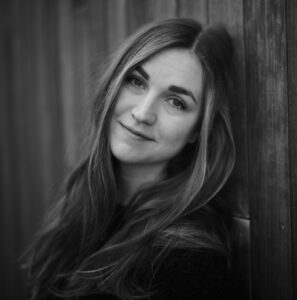 Portrettfoto Katrine Schiøtt av fotograf Geir Dokken.
