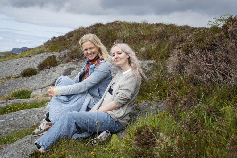 Maria Parr og Åshild Irgens. Foto: Sara Sanderud